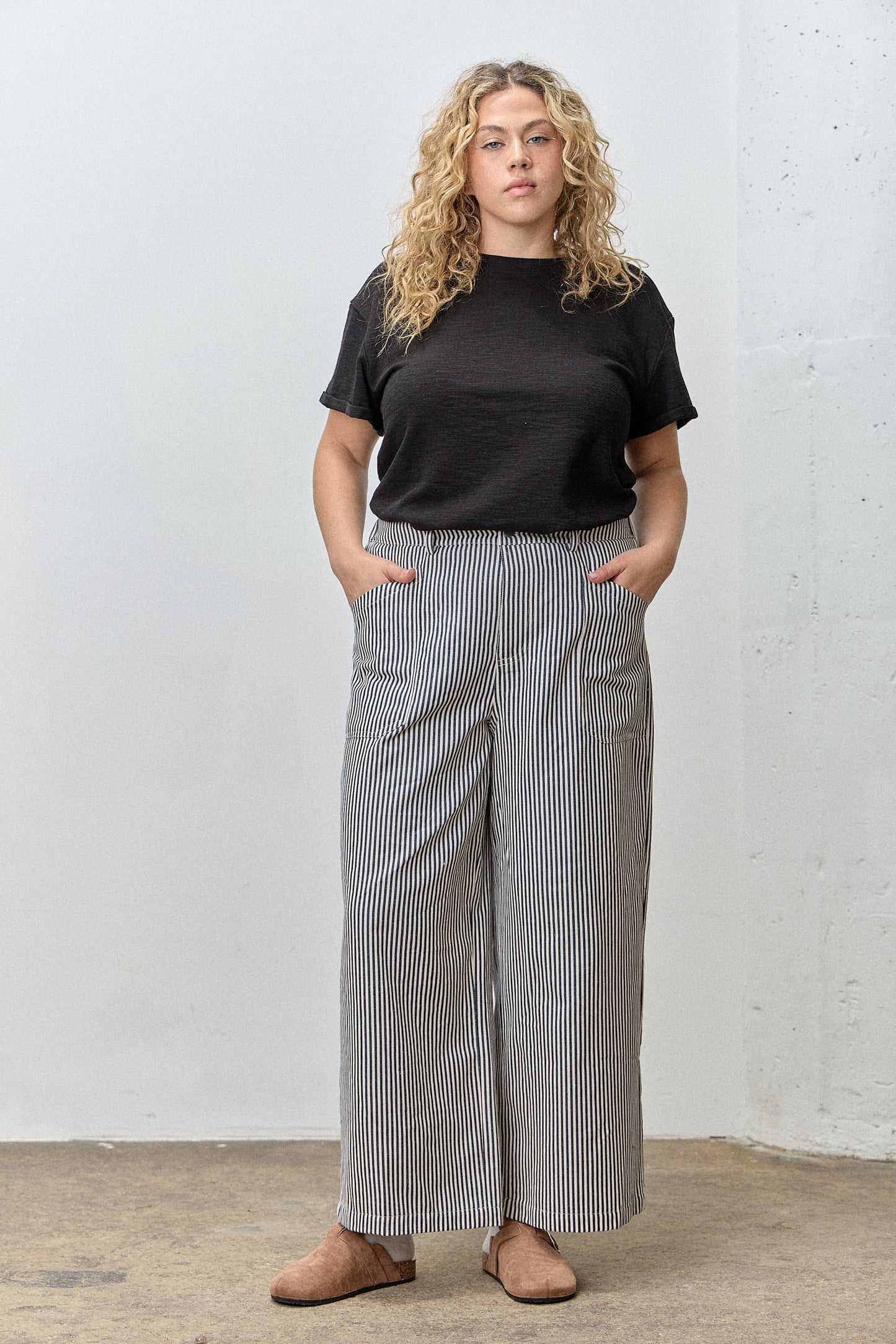 Wide Leg Pin Striped Pant