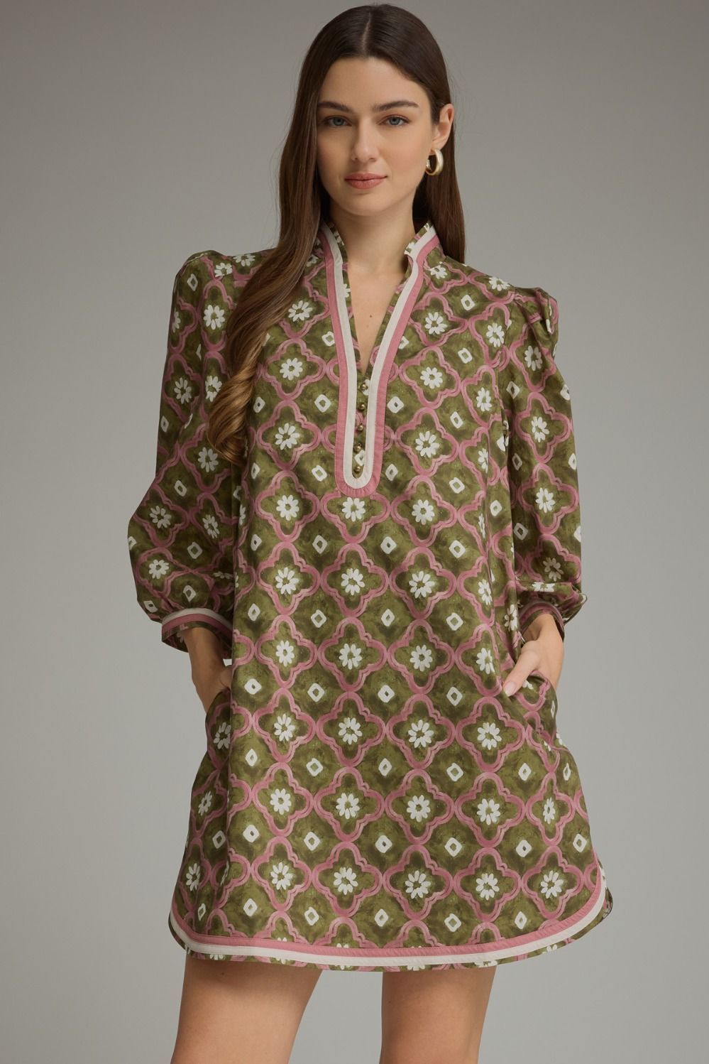 Entro-Print ¾ puff sleeve mini dress with a V-neckline and contrast trim detail