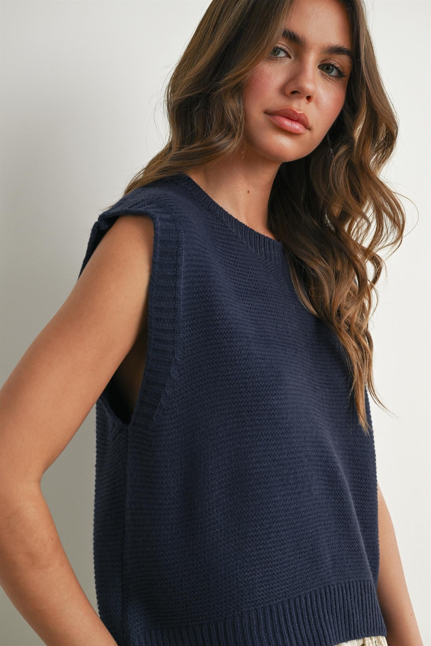 Minimalist Knit Top β Lightweight, Cozy & Versatile Wardrobe Staple