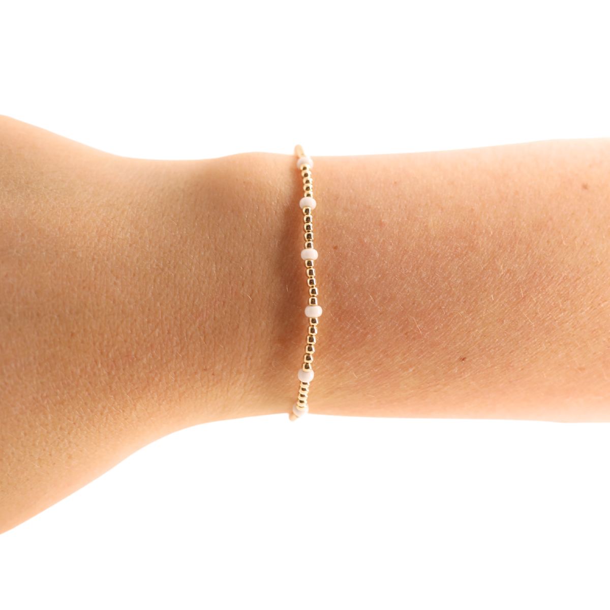 White Dainty Poppi Bracelet: Gold / Standard 6.75 inch | Beaded Blondes