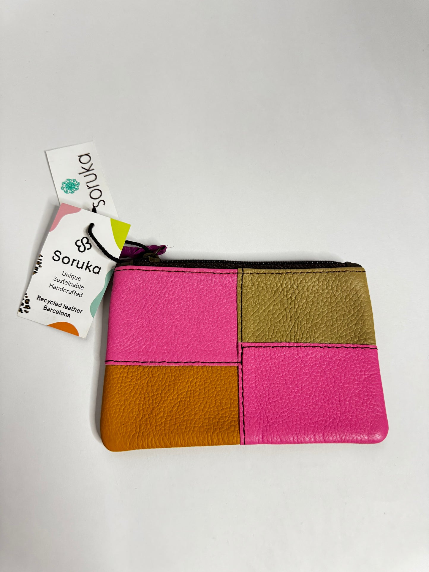 BB - Zahra Plain · Pouch