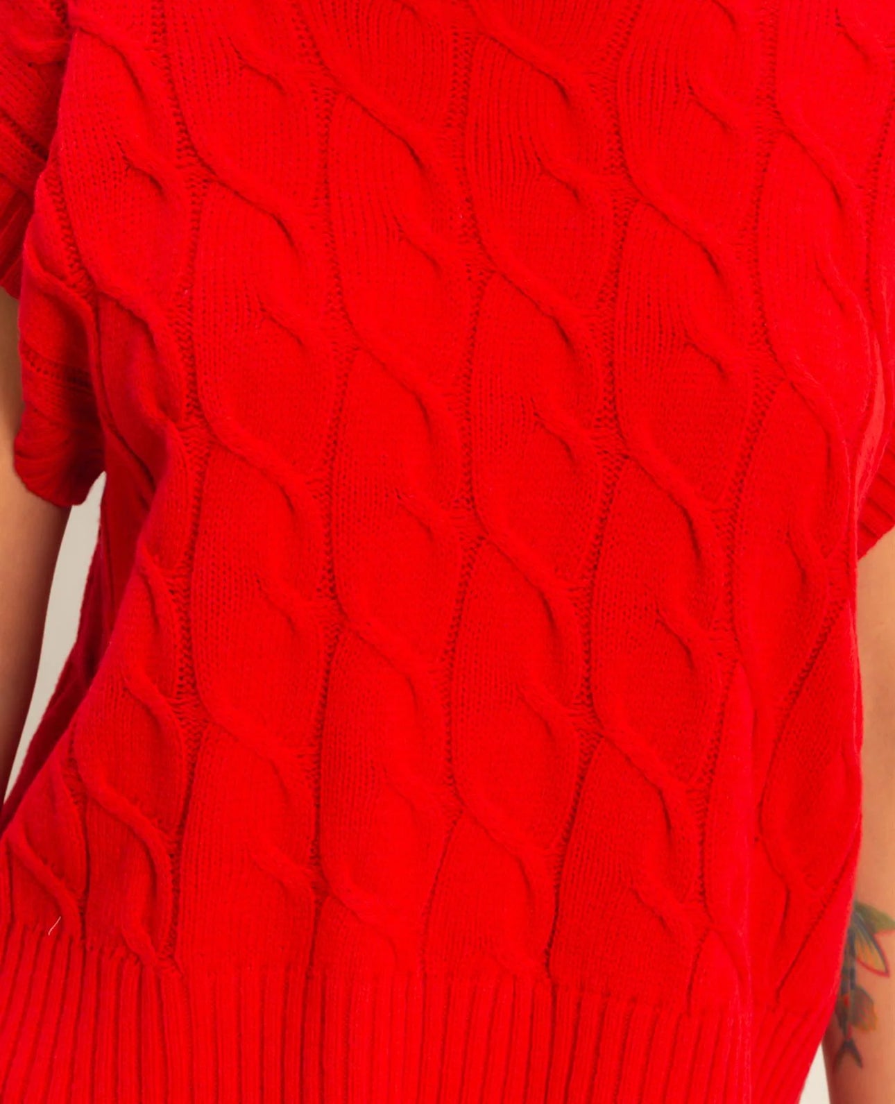 Sleeveless Oversized Cable Knit Sweater Vest