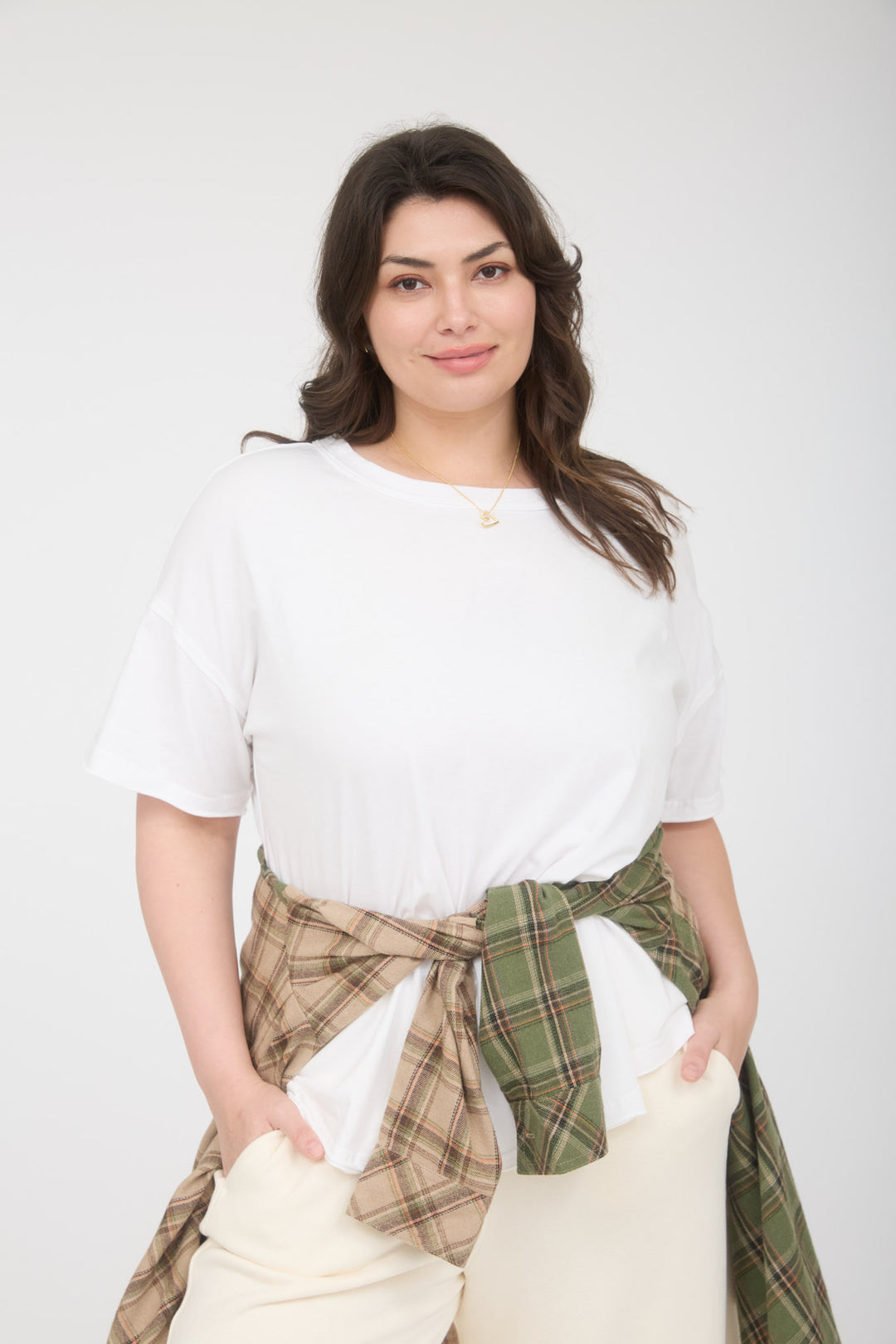 PLUS ROUND NECK SHORT SLEEVE EXPOSED SEAM KNIT TOP