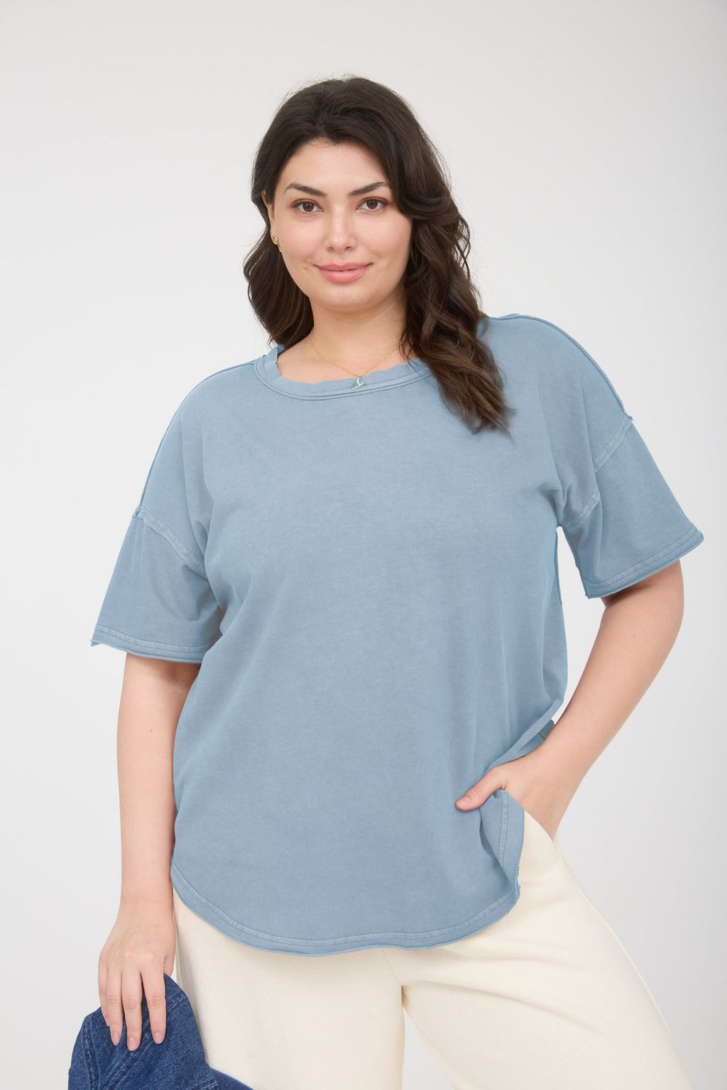 PLUS ROUND NECK SHORT SLEEVE EXPOSED SEAM KNIT TOP