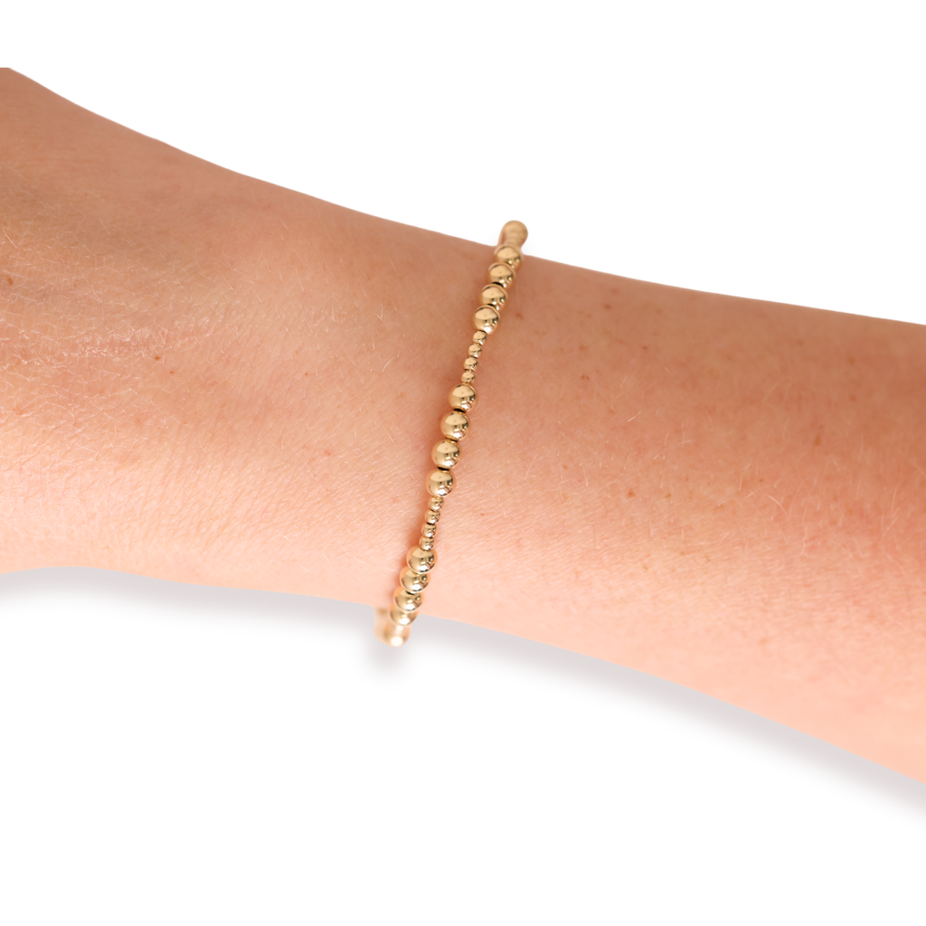 Scottie Bracelet in Gold: Standard 6.75 Inch | Beaded Blondes
