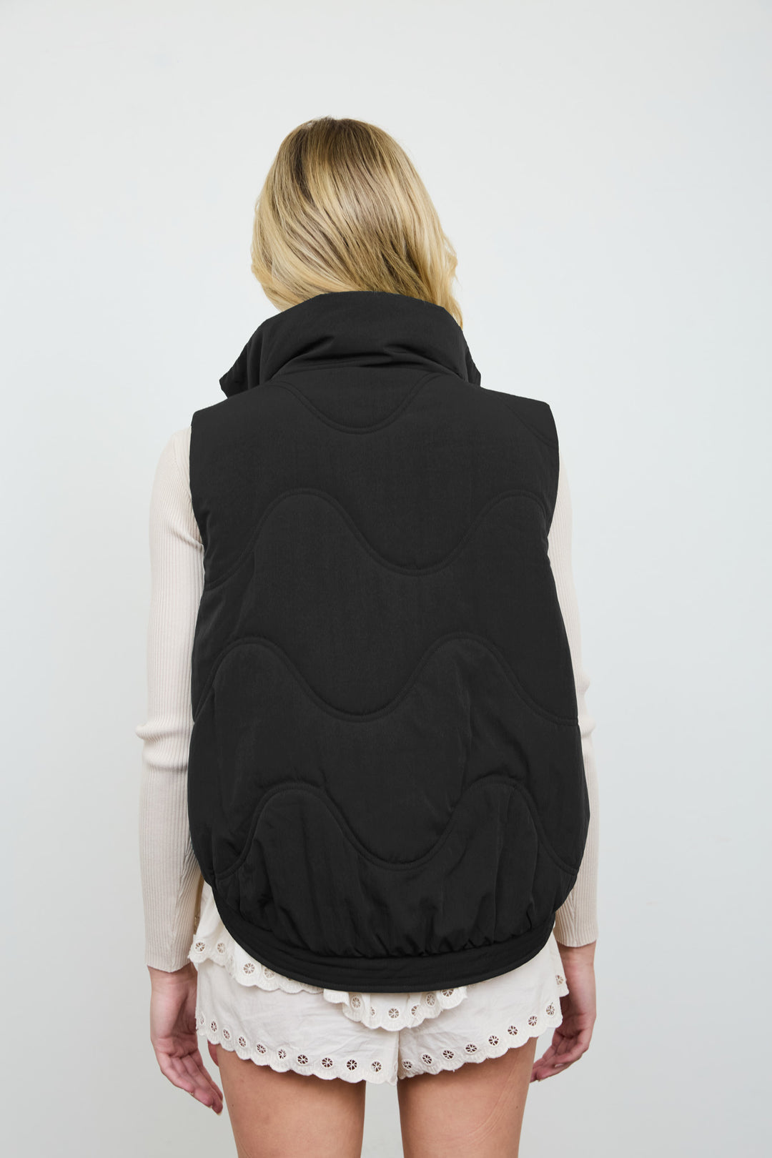 Blu Pepper-WAVE QUILTED SNAP-FRONT STAND COLLAR VEST
