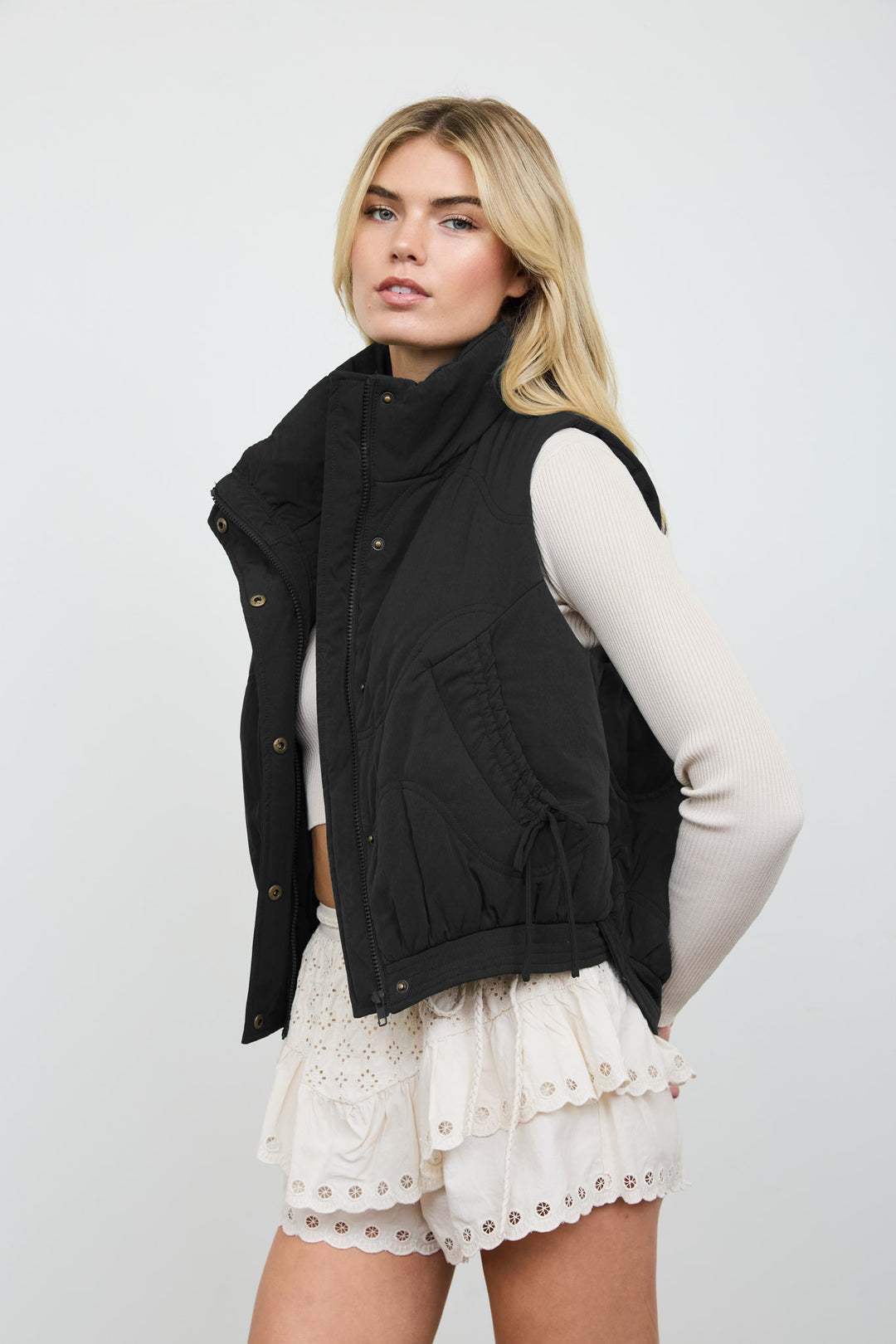 Blu Pepper-WAVE QUILTED SNAP-FRONT STAND COLLAR VEST
