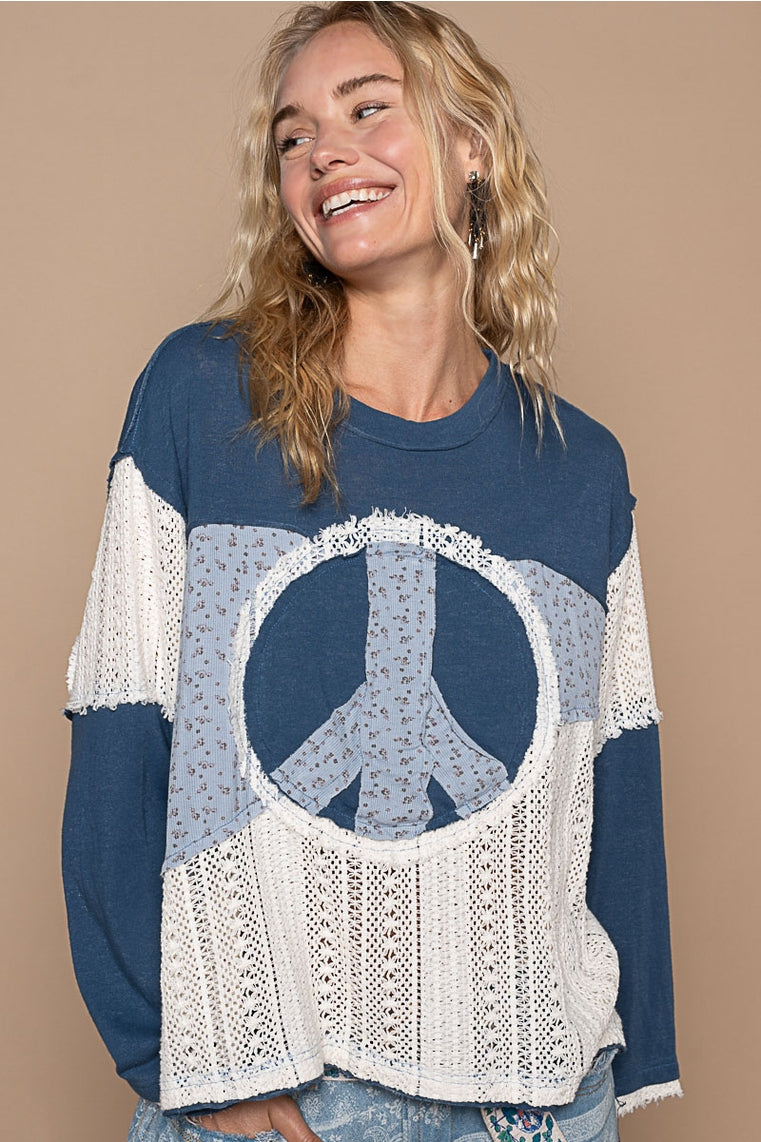 BB-Oversize Long Sleeve Crochet Peace Top