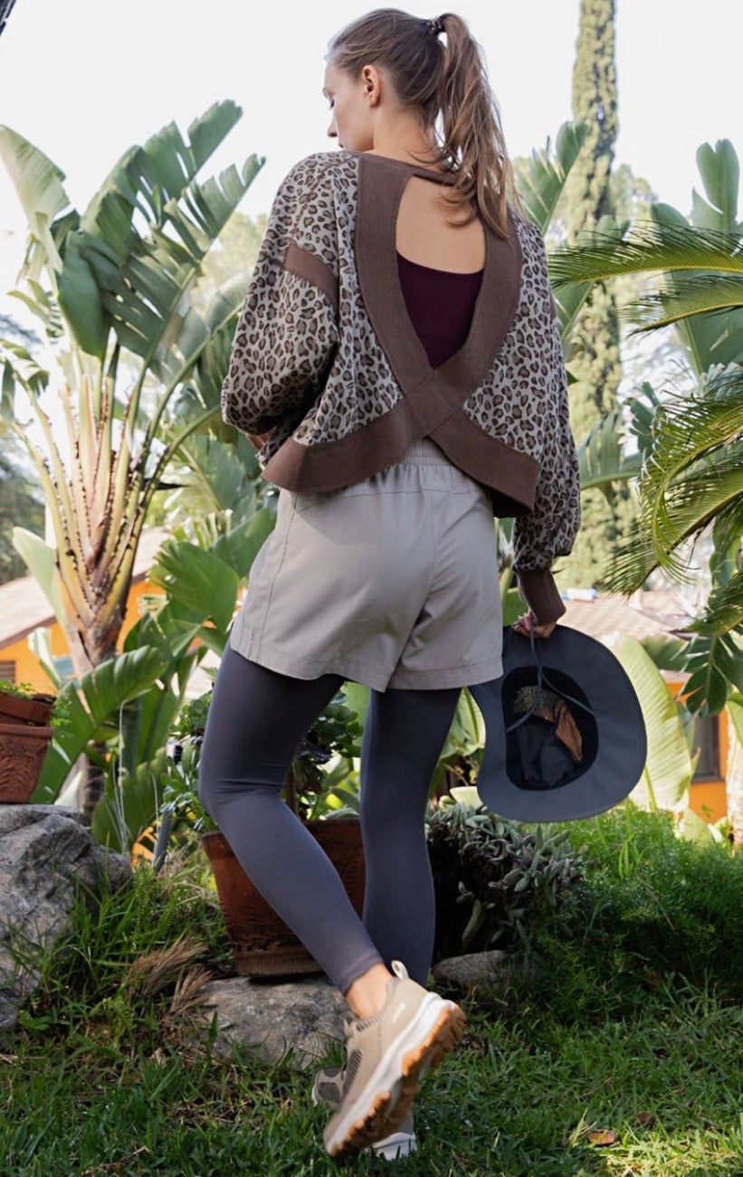 Wild Escape Pullover