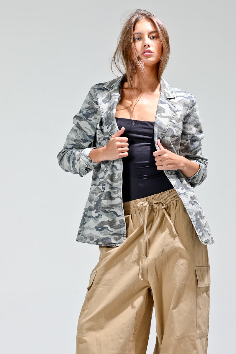 Camo blazer with front pockets