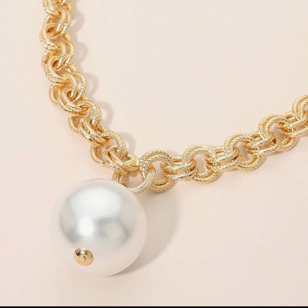 Pearl Chunky Necklace