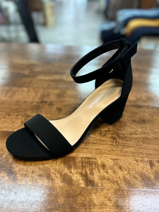 LP-Black Strappy Heels