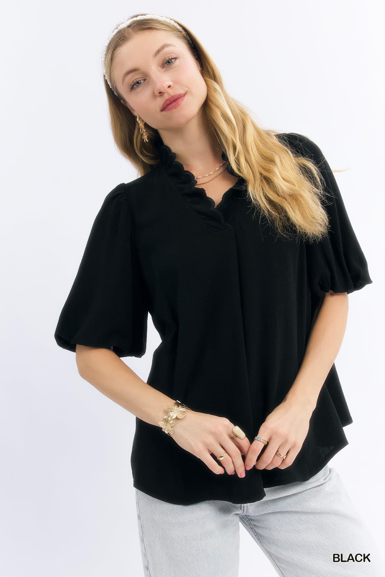 Umgee Linen Scallop Trim V-Neck Top