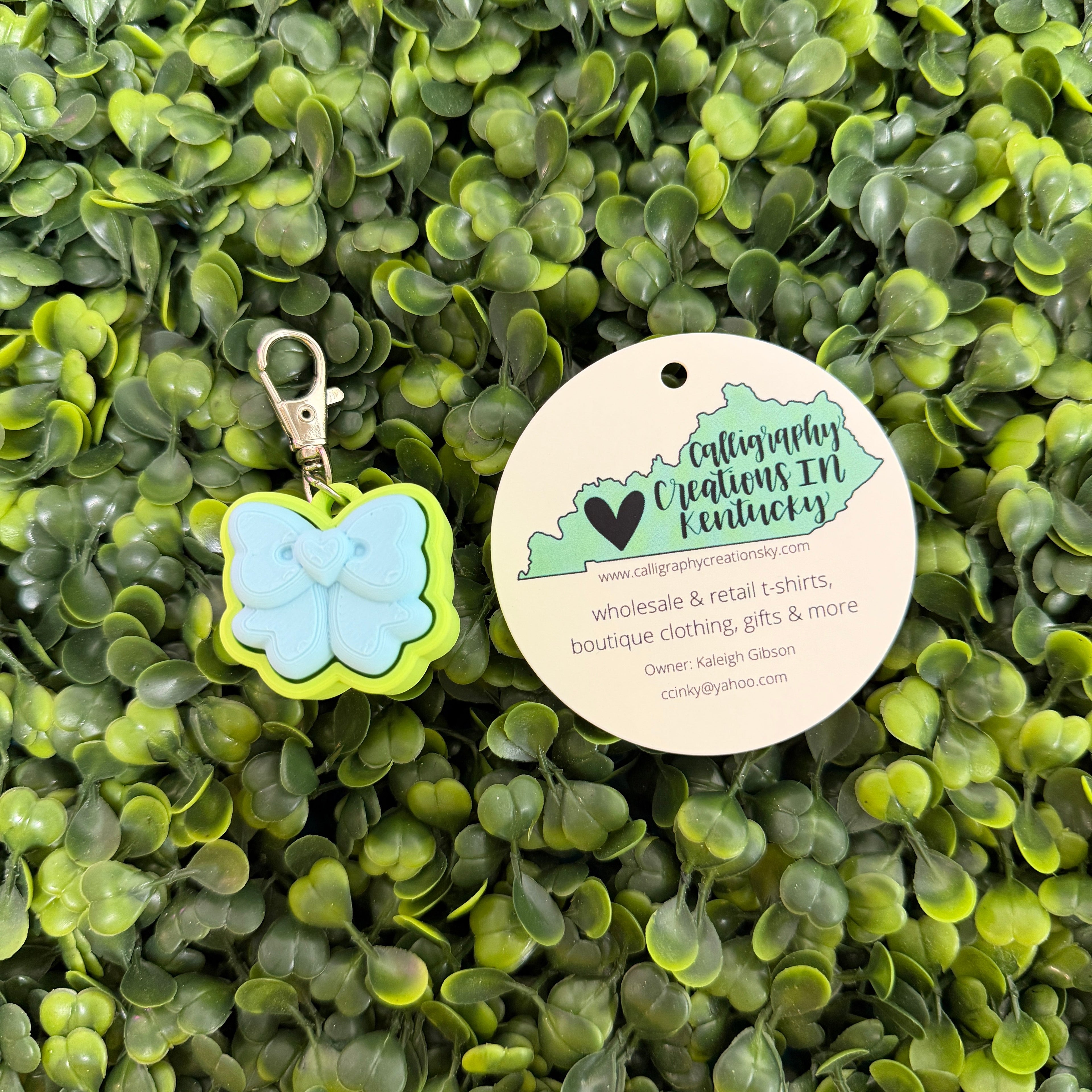 Light Blue/Apple Green Bow Fidget Clicker Keychain
