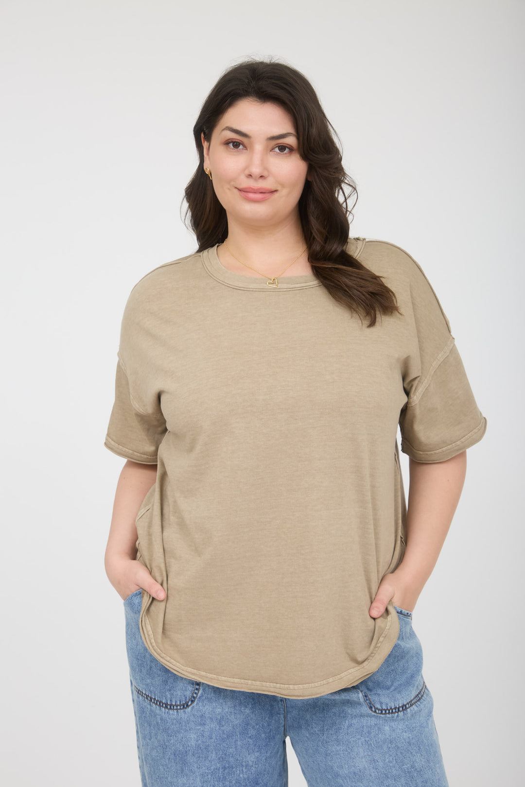 PLUS ROUND NECK SHORT SLEEVE EXPOSED SEAM KNIT TOP