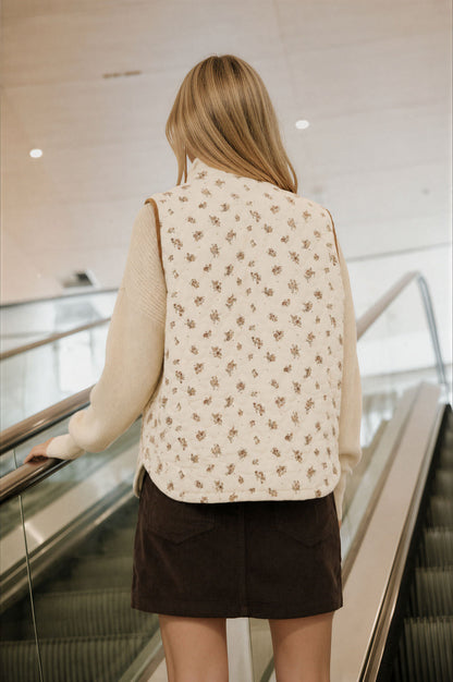 Blu Pepper-FLORAL QUILTED ZIP-FRONT MOCK NECK VEST