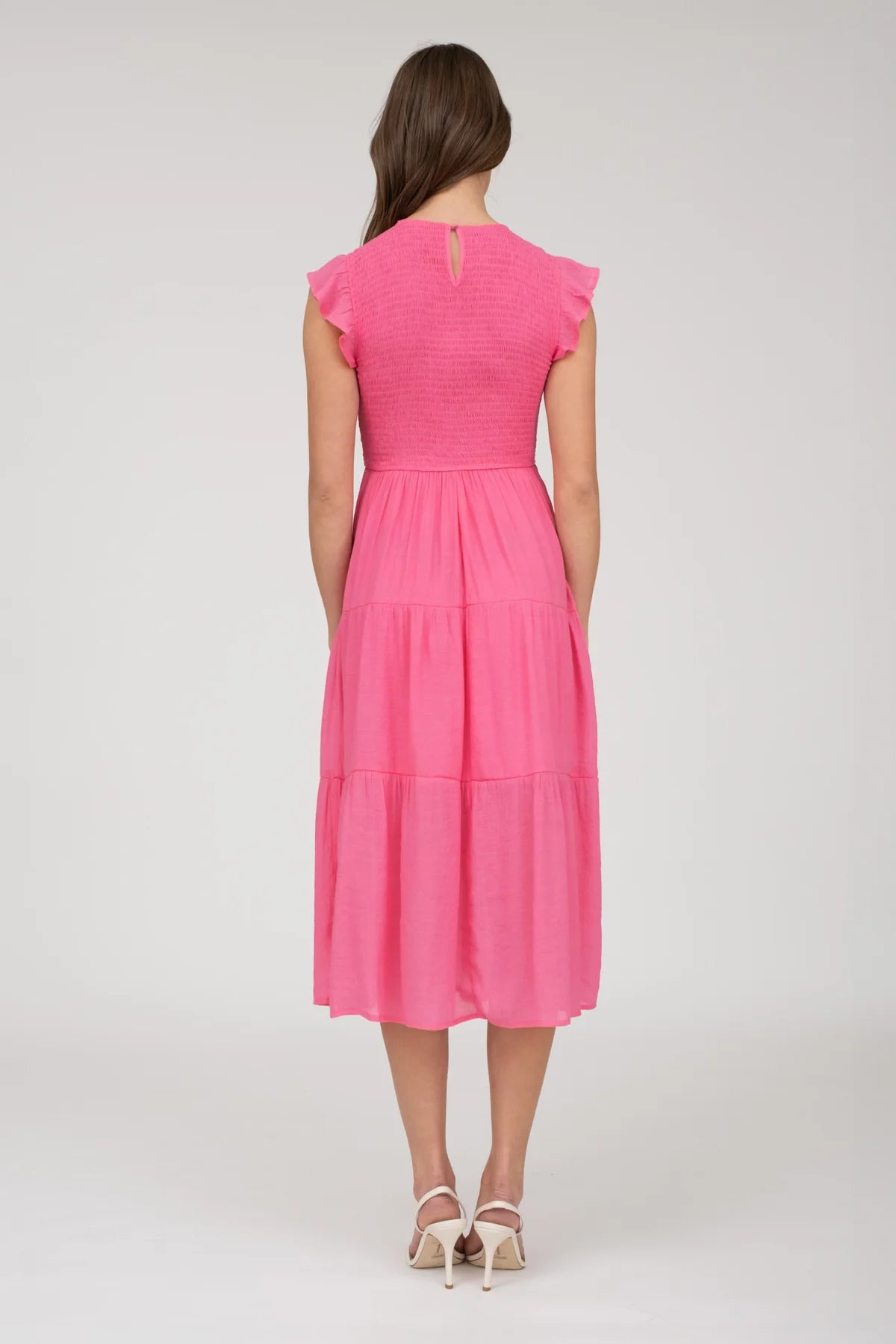 Blu Pepper TIERED SMOCKED SHORT SLEEVE MIDI DRESS