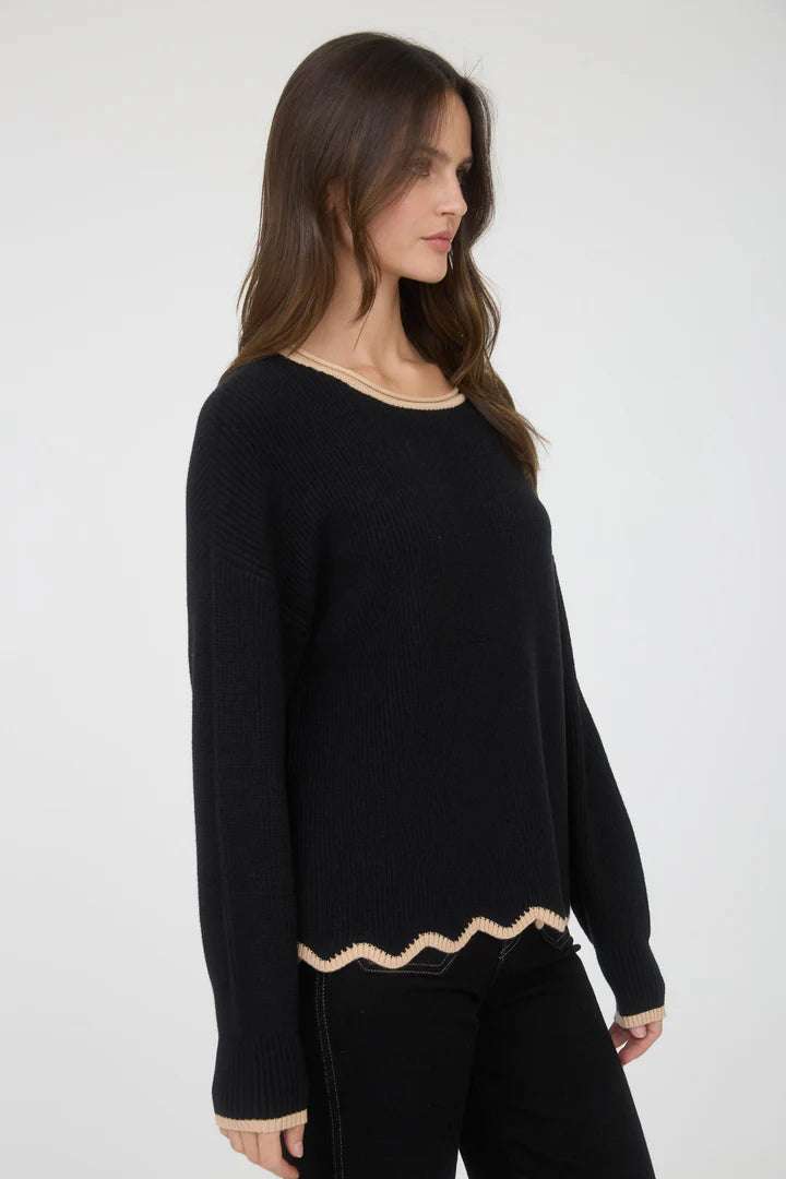 Contrast Scallop Trim Knit Pullover