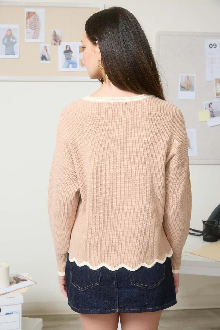 Contrast Scallop Trim Knit Pullover