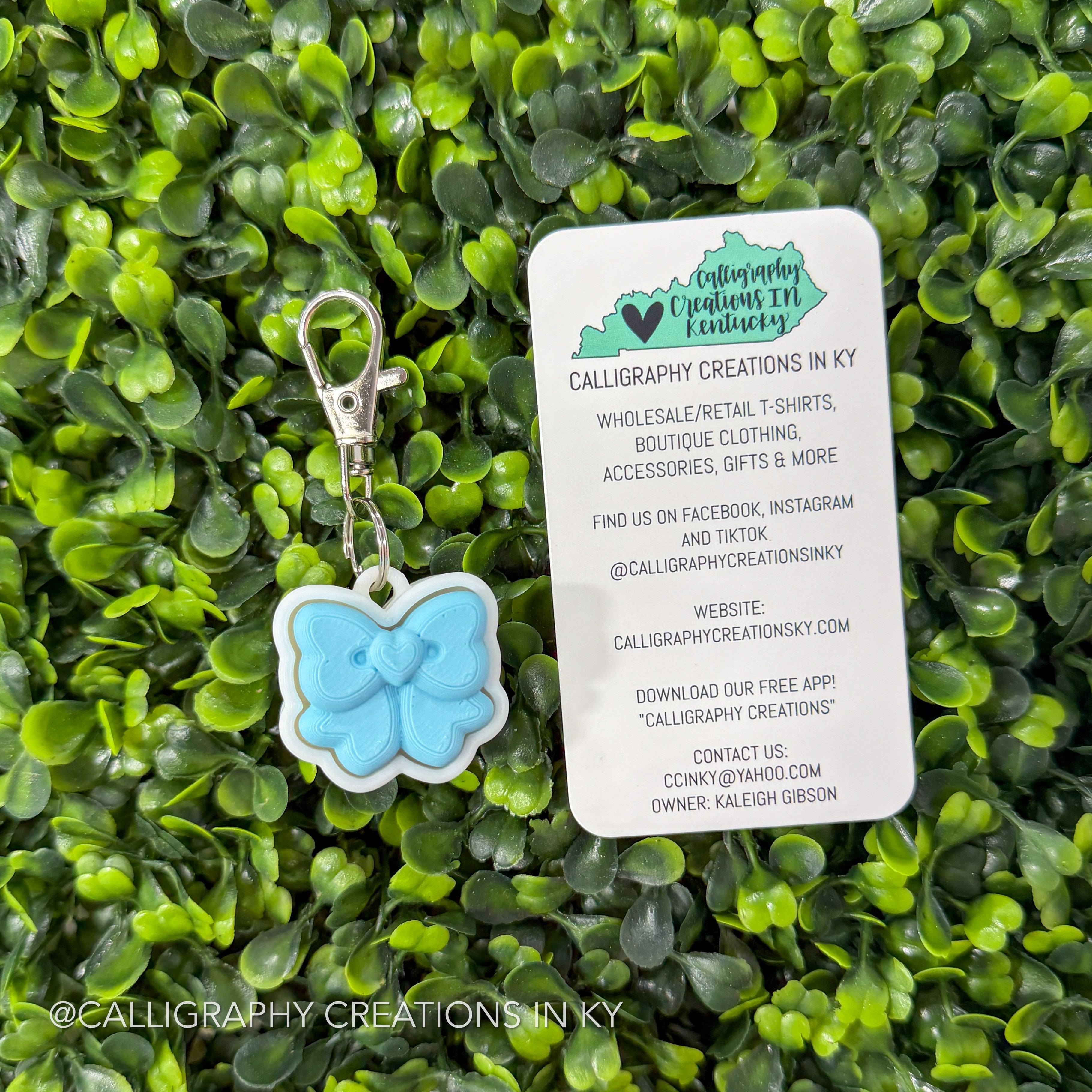 Light Blue/White Bow Fidget Clicker Keychain