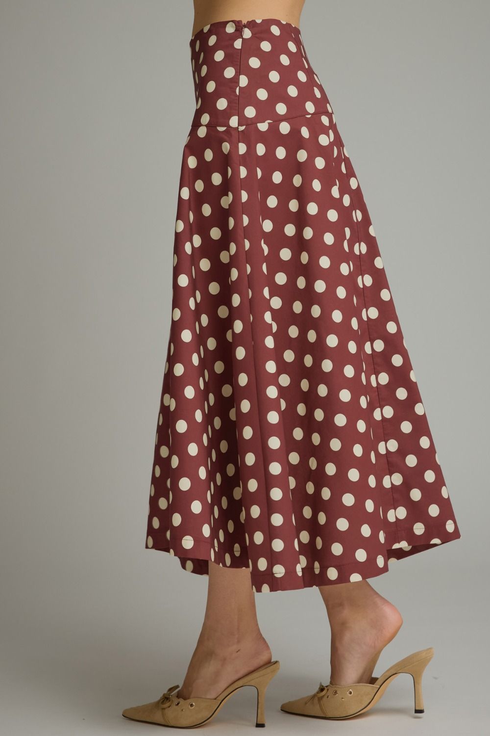 Entro-Polka dot midi skirt with a side zipper and matching top
