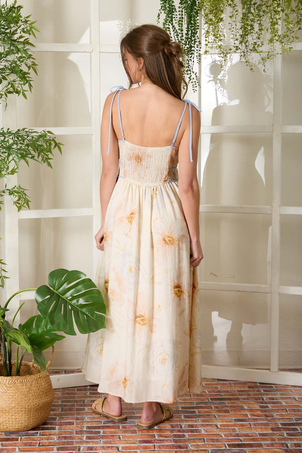 Blu Pepper WATERCOLOR FLORAL SPAGHETTI TIE STRAP MIDI DRESS