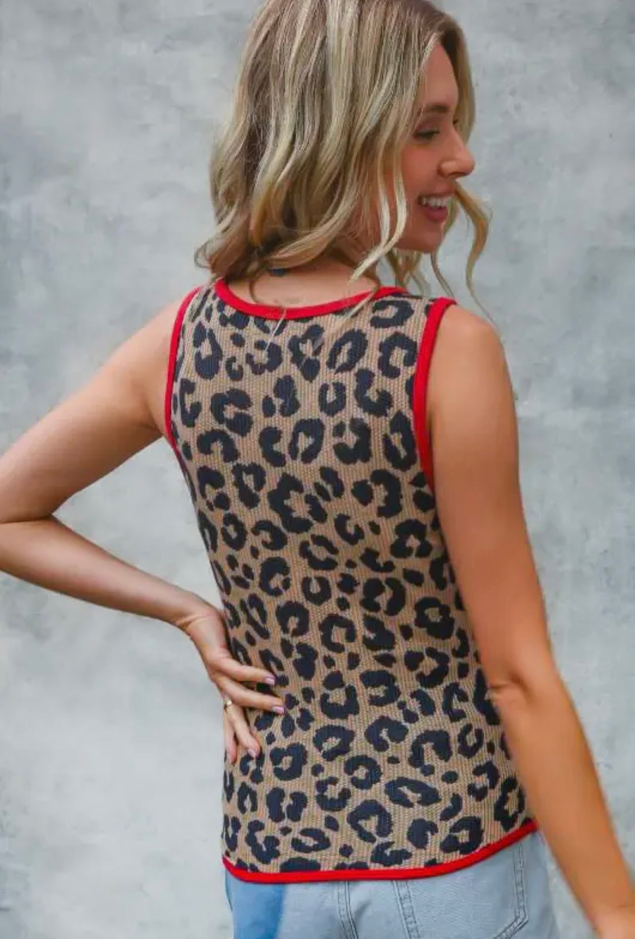 V neck sleeveless animal print top