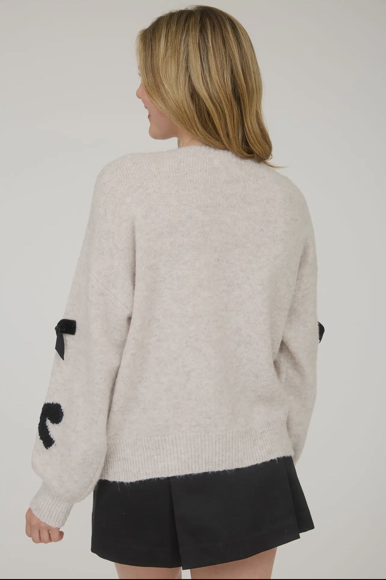 Bow Pattern Long Sleeve Knit Sweater