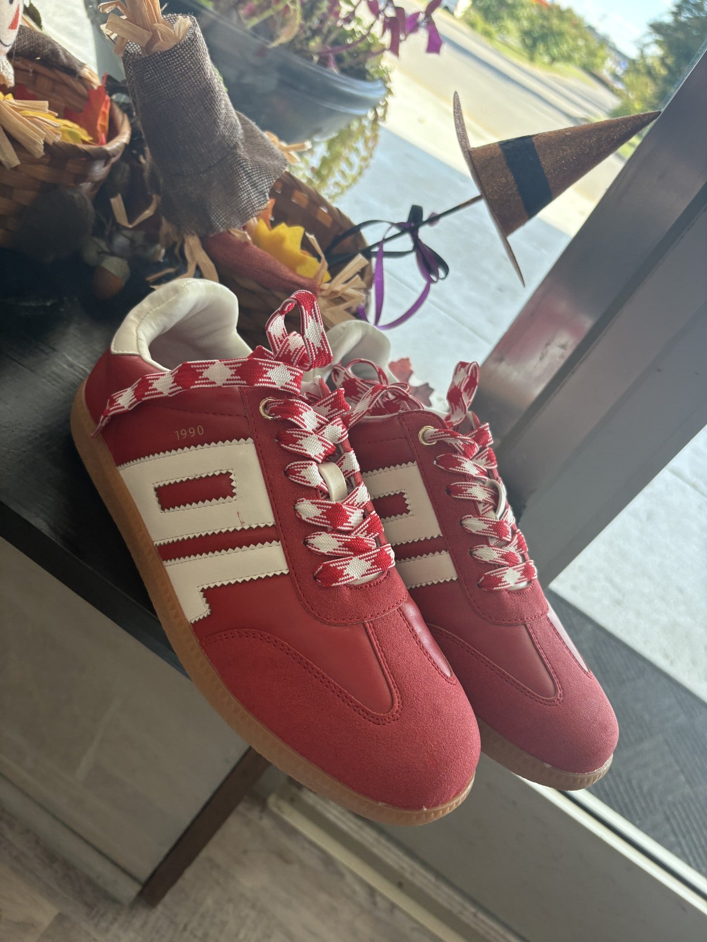 Track Star Shoes - Talk of the Town