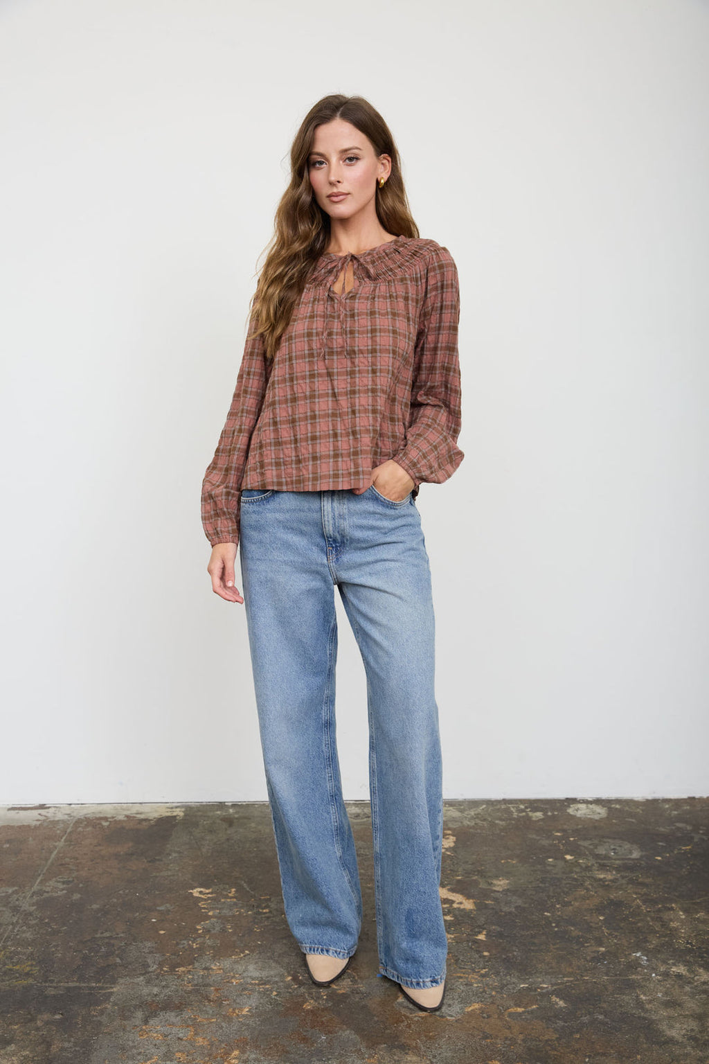 Blu Pepper-PLAID SHIRRED YOKE FRONT TIE LONG SLEEVE TOP