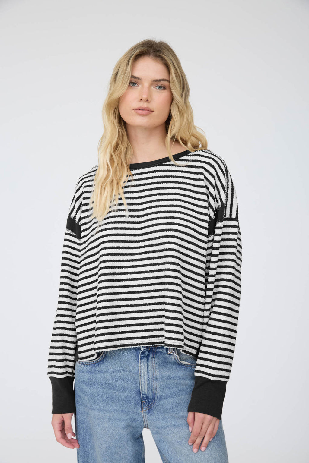 Blu Pepper-STRIPE CONTRAST TRIM BACK CUT-OUT DETAIL KNIT TOP
