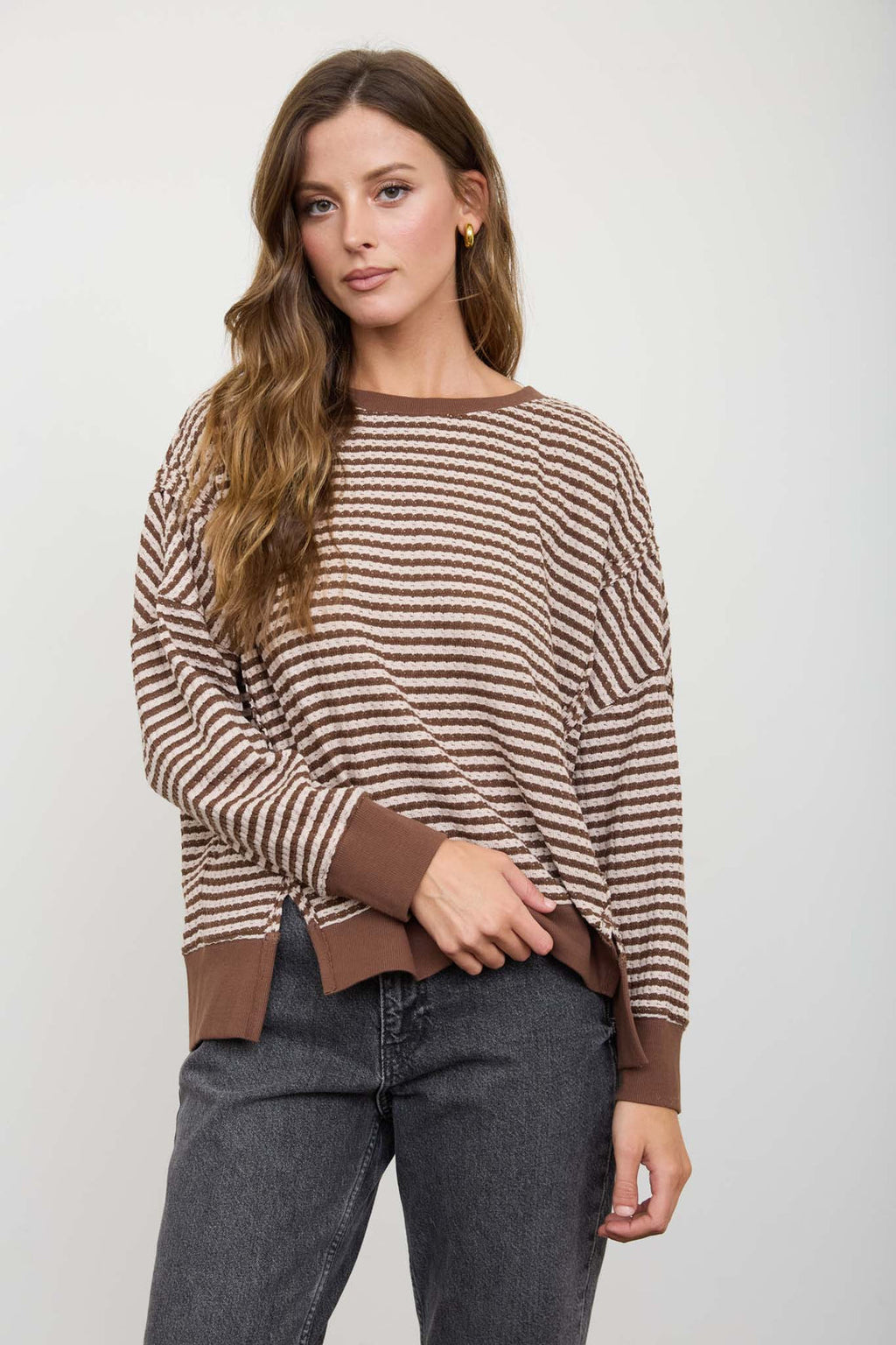Blu Pepper-STRIPE EXPOSED SEAM SPLIT HEM LONG SLEEVE KNIT TOP