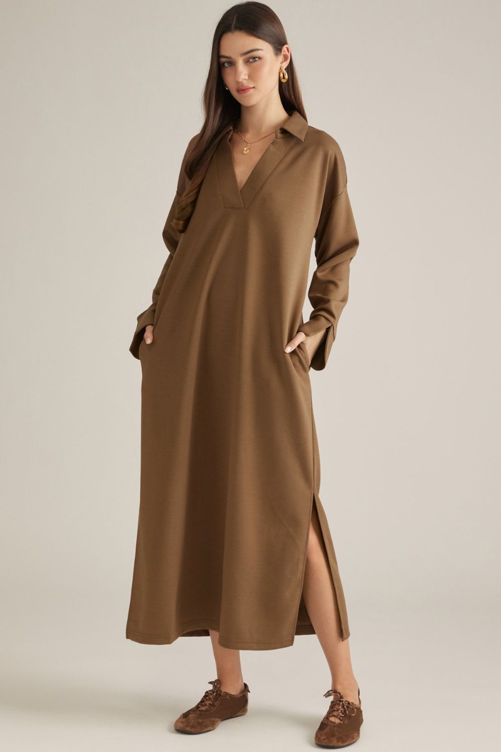 Entro-Solid long sleeve midi dress.