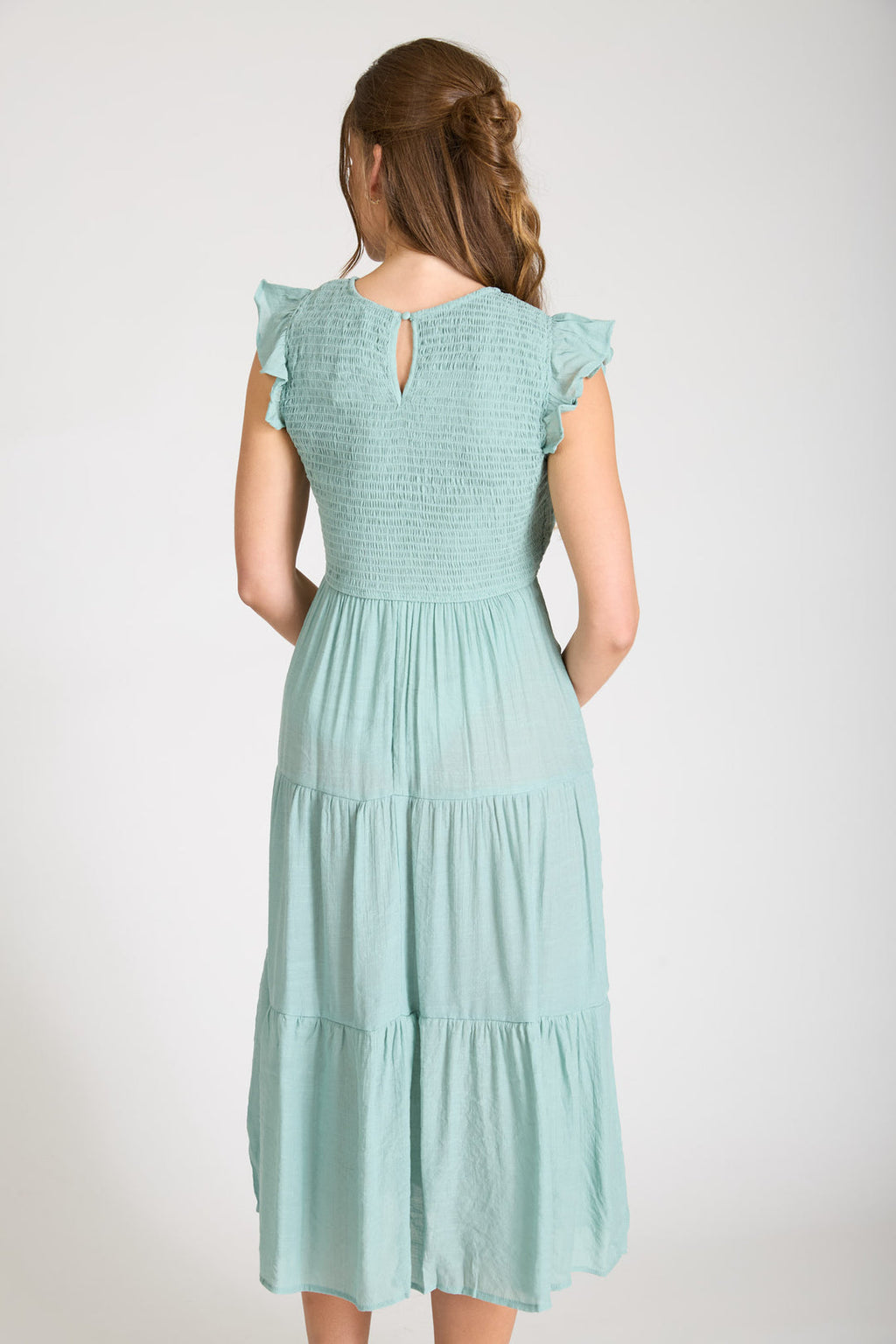 Blu Pepper TIERED SMOCKED SHORT SLEEVE MIDI DRESS