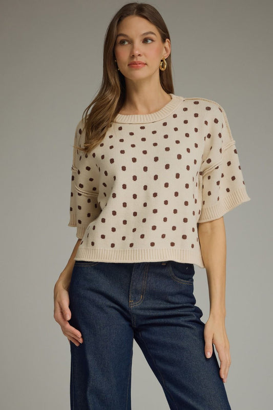 Entro-Polka dot round neck short sleeve sweater knit top featuring ribbed trim