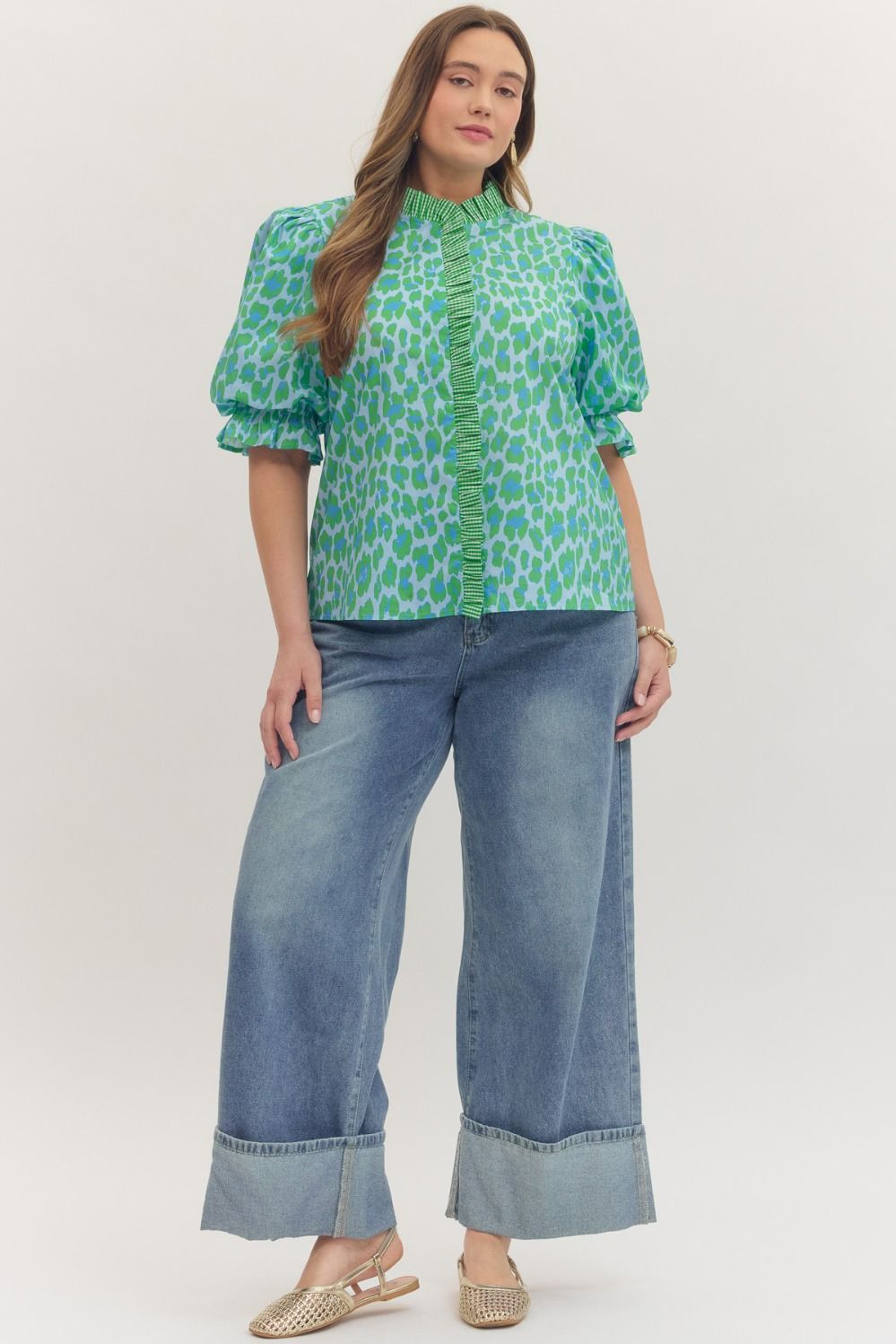 Plus Size Entro Leopard print puff sleeve top featuring ruffle trim band collar.