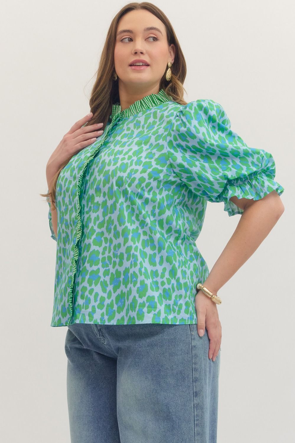 Plus Size Entro Leopard print puff sleeve top featuring ruffle trim band collar.