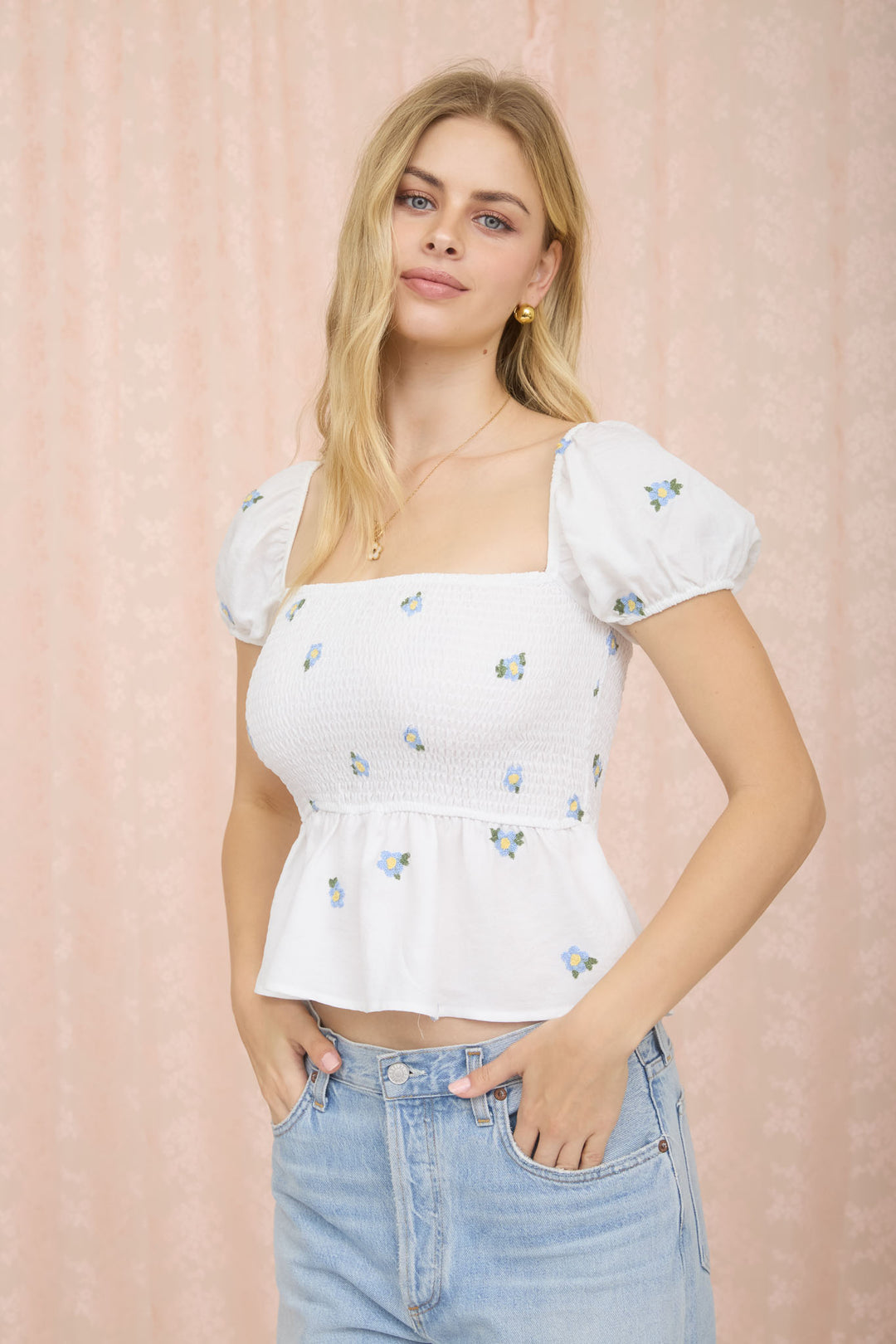 FLORAL EMBROIDERY PUFF SLEEVE SMOCKED TOP