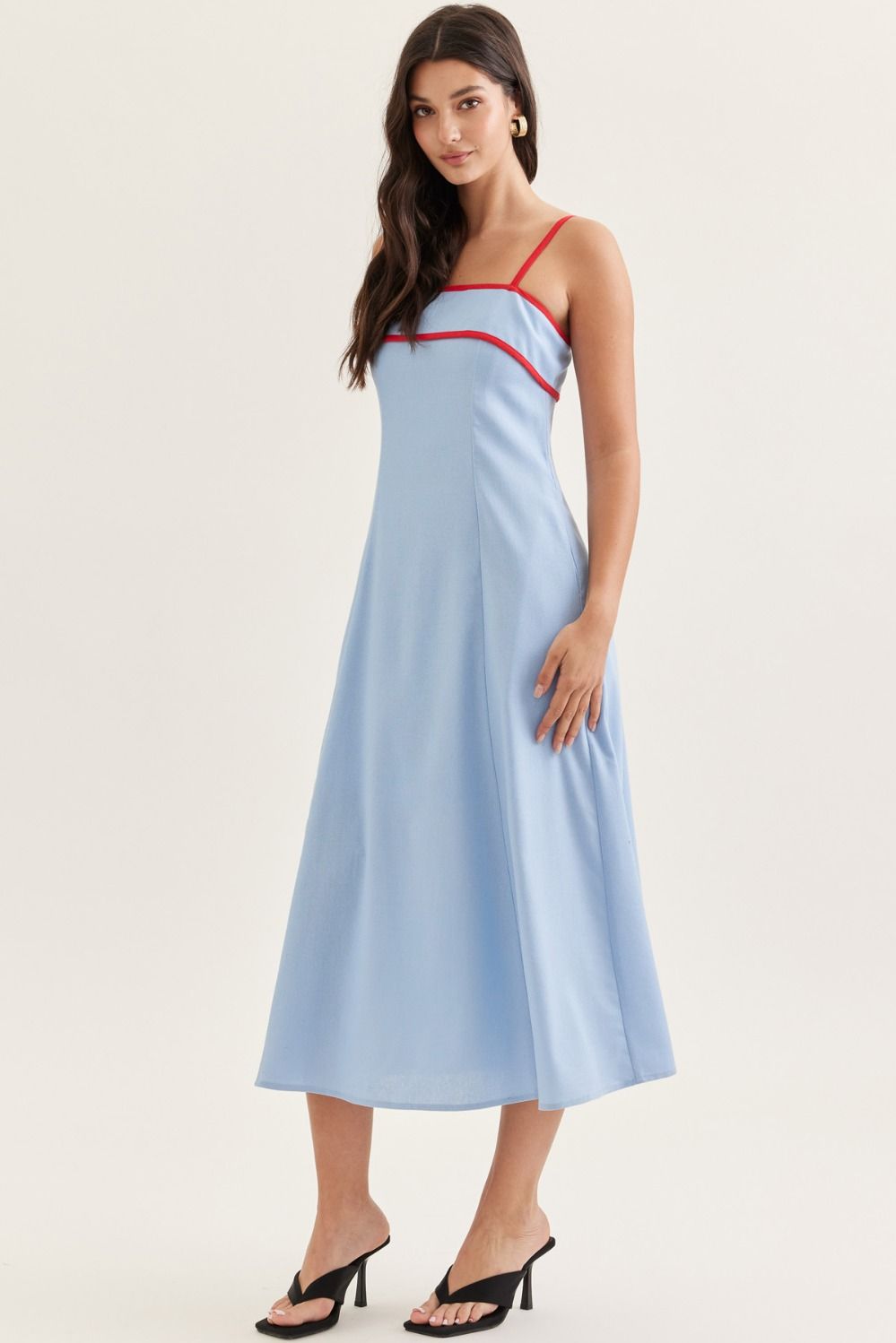Entro- Solid sleeveless midi dress.