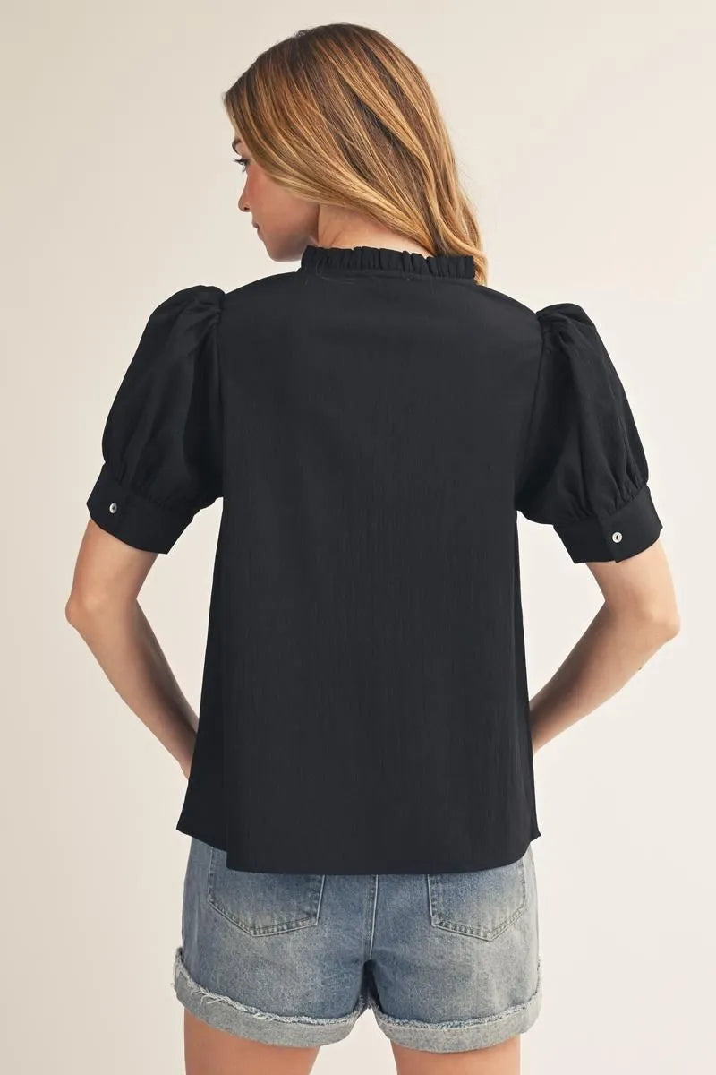Jodifl-Puff shoulder short sleeves crinkle solid top with v-notched neck, ruffled neckline.