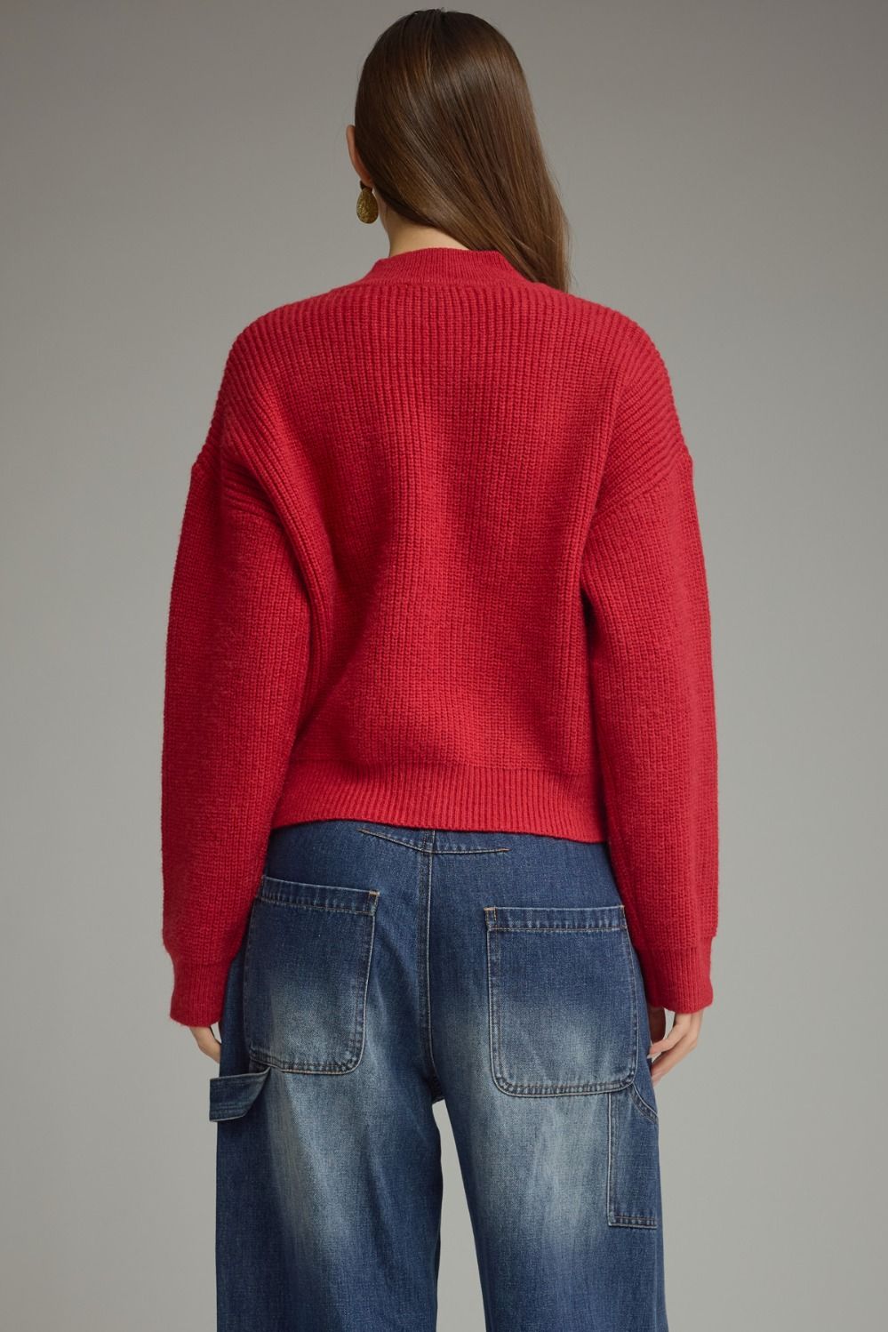 Entro-Solid long sleeve sweater.
