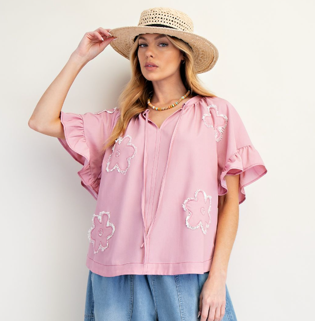 Easel Daisy Top