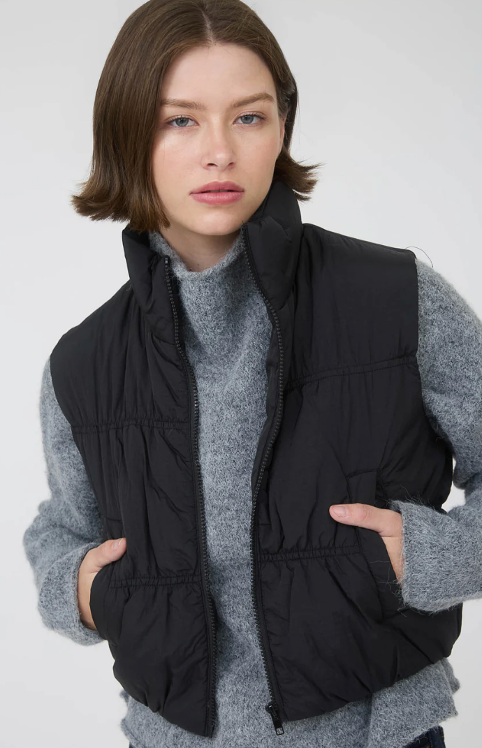 Collared zip up cropped puffer vest