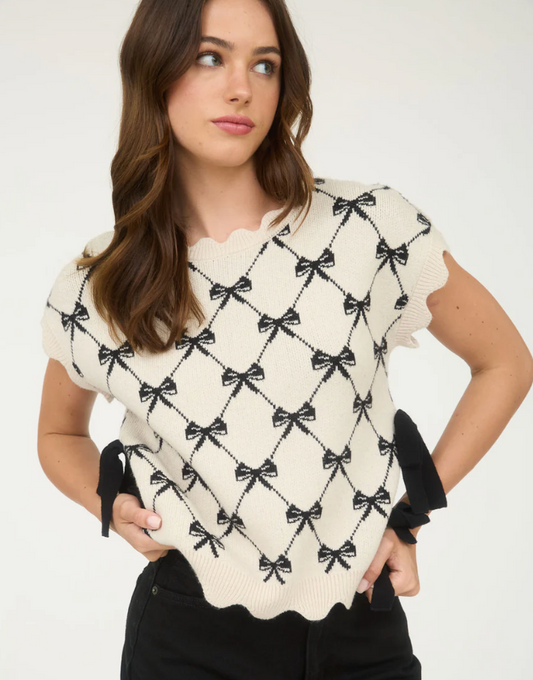Bow pattern short sleeve side tie knit pullover