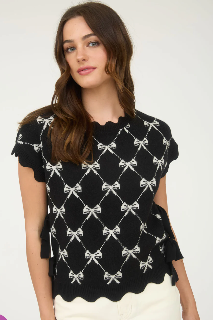Bow pattern short sleeve side tie knit pullover