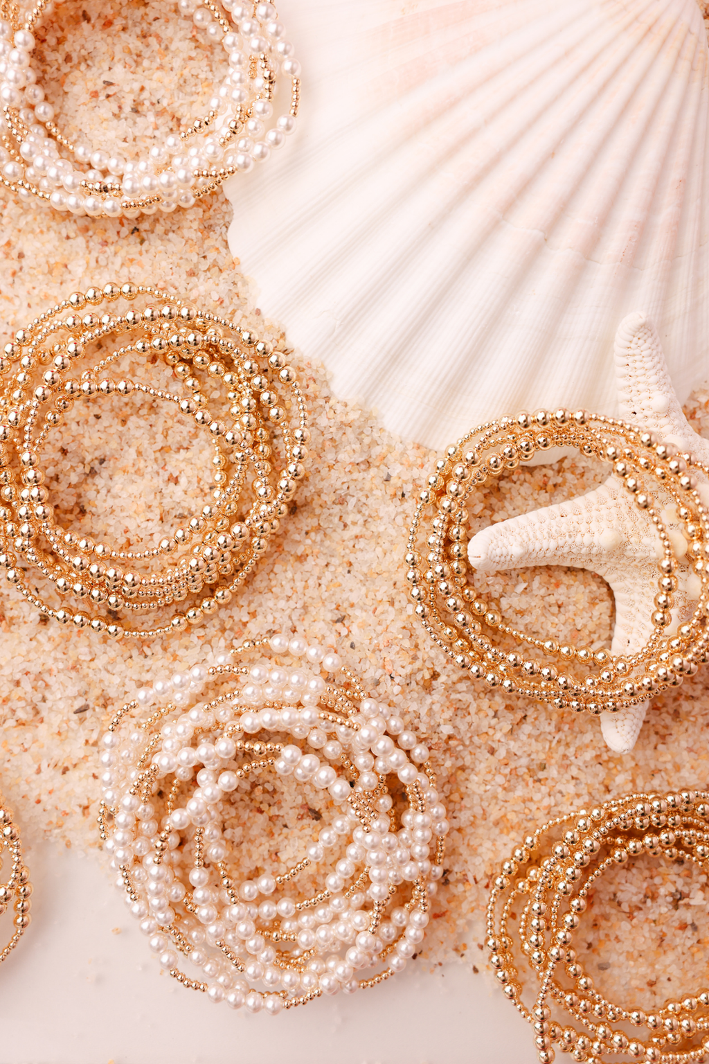 Scottie Bracelet in Gold: Standard 6.75 Inch | Beaded Blondes