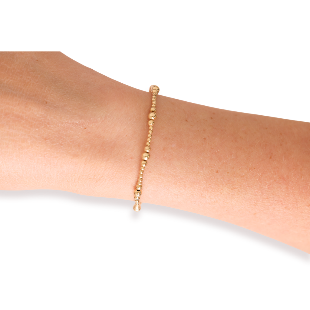 Dainty Sutton Bracelet in Gold: Standard 6.75 Inch | Beaded Blondes