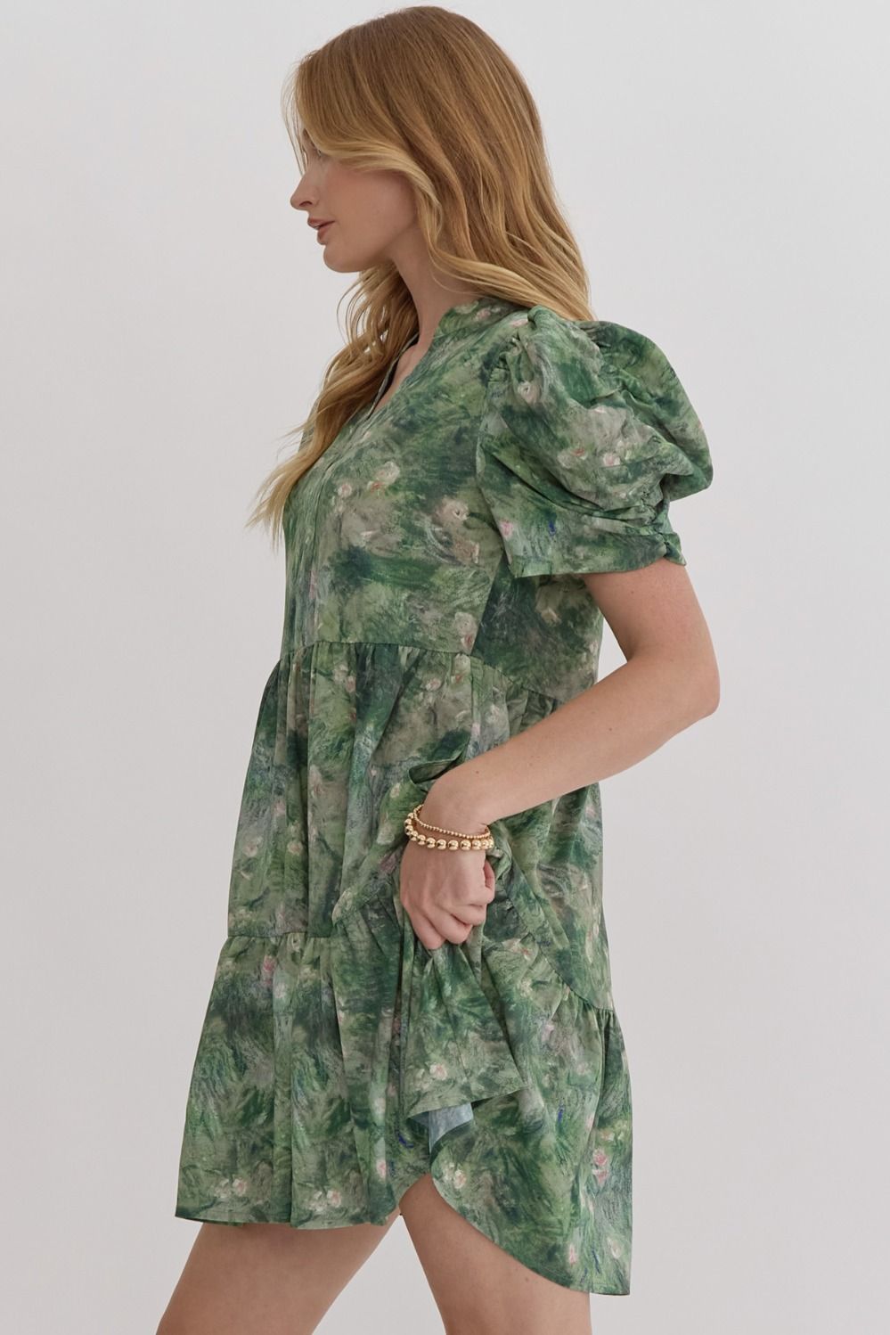 Shirred puff sleeve detail on floral mini dress