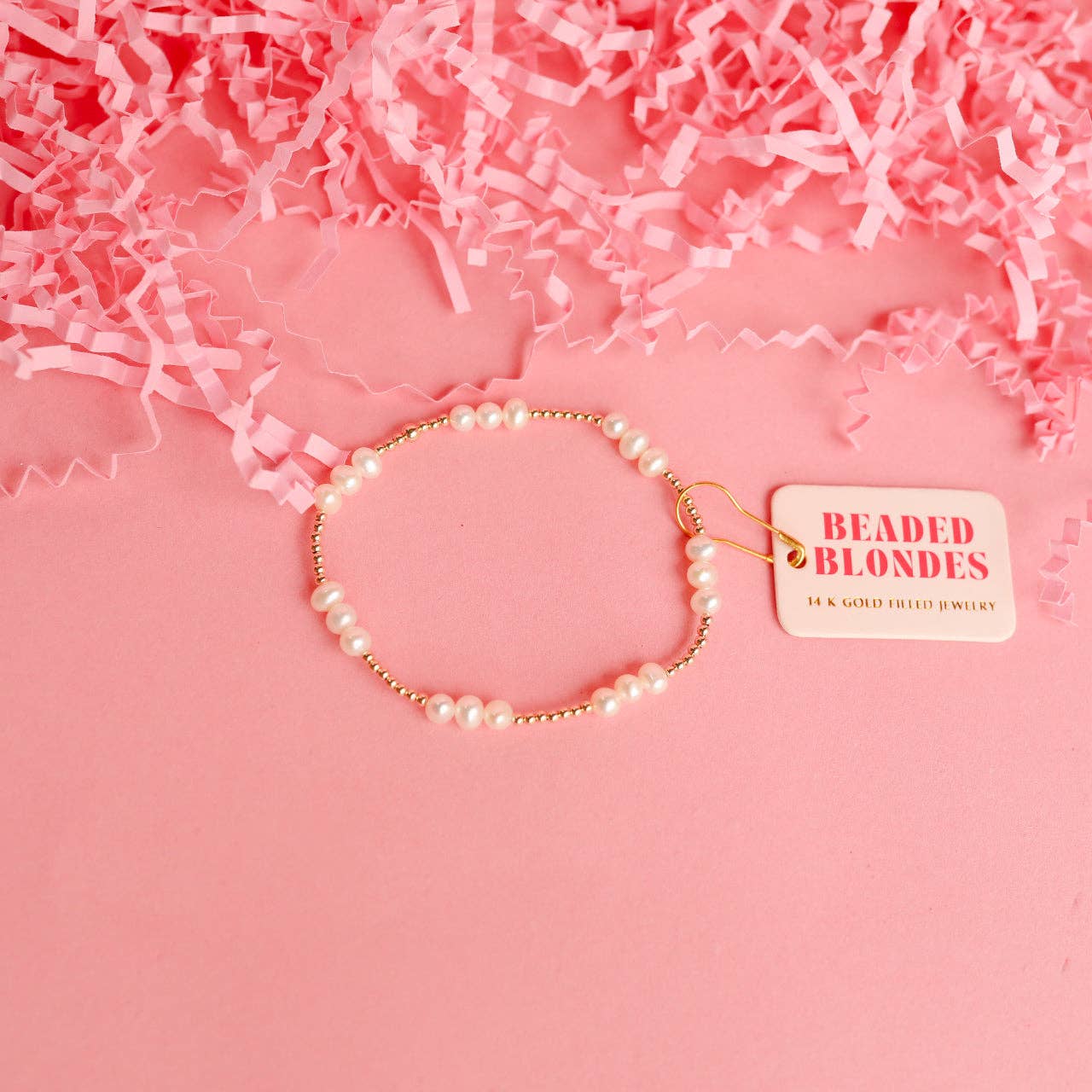 ILY Coastal Pearl Bracelet in Gold: Standard 6.75 inch | Beaded Blondes