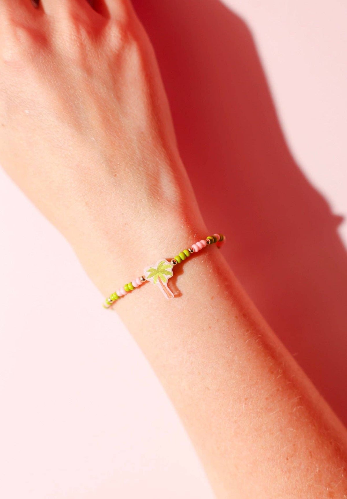 Palm Tree Bracelet on Color: Standard 6.75 inch | Beaded Blondes